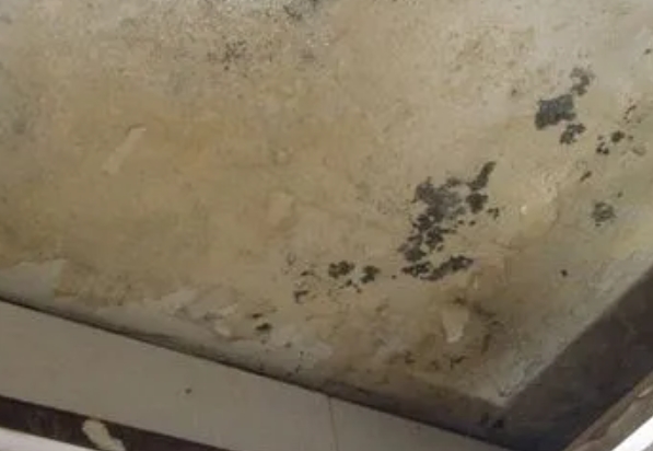 爱辉阳台漏水维修公司分享下爱辉卫生间渗水维修需要注意哪些问题。
